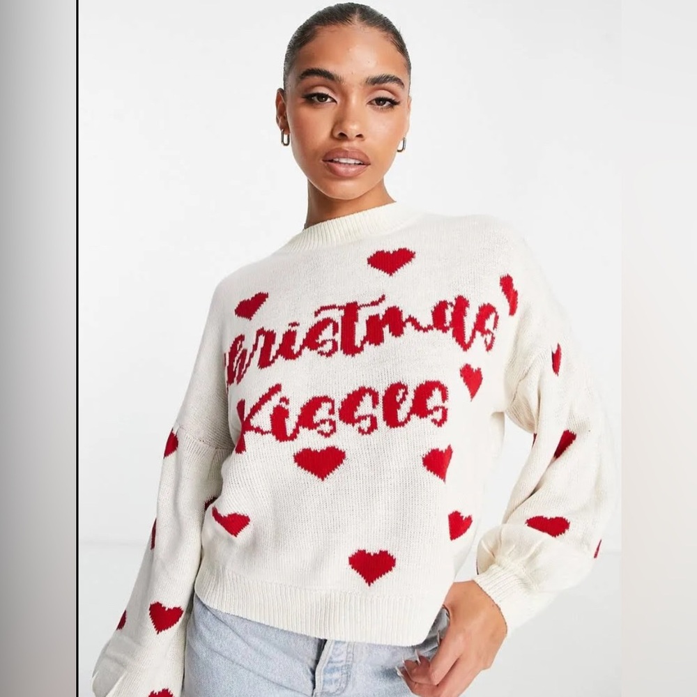 Missguided Cream and Red Christmas Kisses Holiday Crewneck Pullover Sweater 6/8